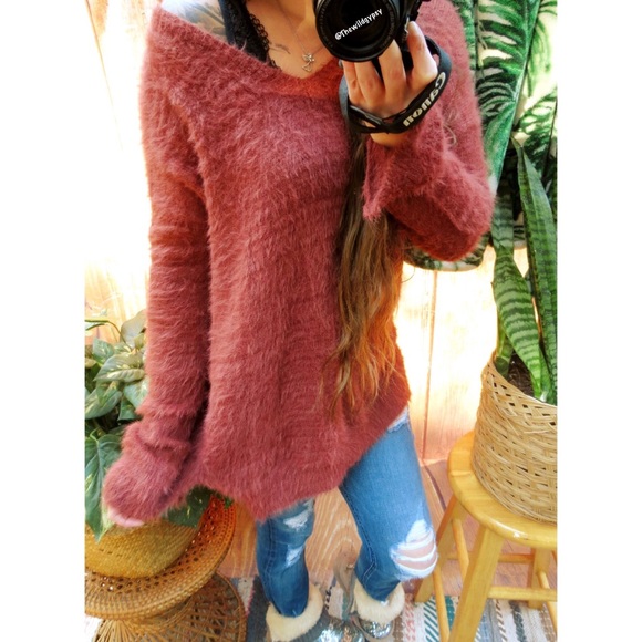 Ultra soft furry plush cozy oversized sweater 🍁 - Picture 4 of 7